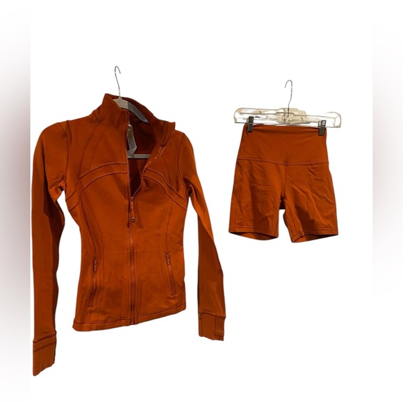 NWT Lululemon define and shorts set BURNT ORANGE Size 4